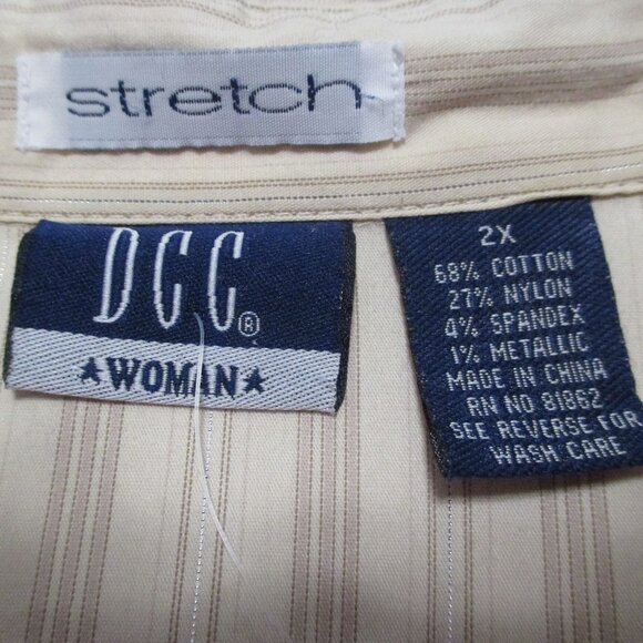 DCC Woman Stretch top tan V neck button down 3/4 sleeve blouse like new size 2x - Picture 2 of 8